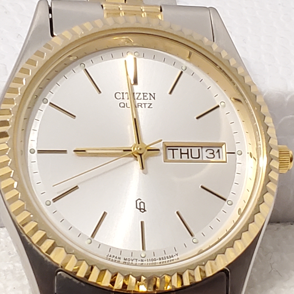 Vintage Citizen CQ Men's Day Date Presidental Watch Gold Tone Stainless Steel - Picture 3 of 10